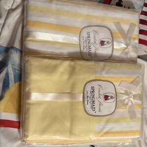 Springmaid Yellow and White Bedding Sheet Set